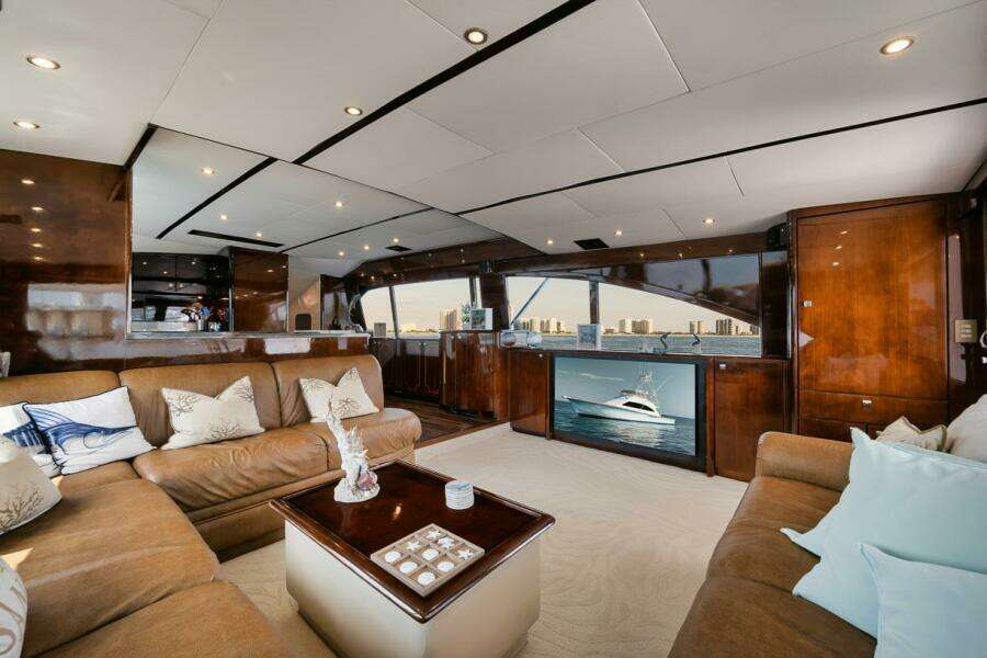 Ocean 73 UNCONQUERED - Salon