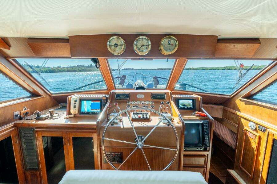 1985 Hatteras 53 Motor Yacht