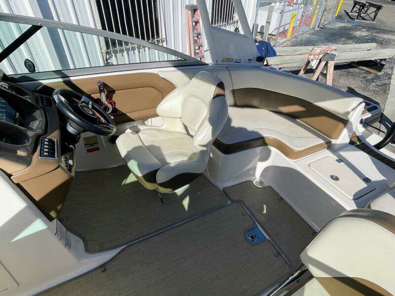 2016 Chaparral 210 Suncoast