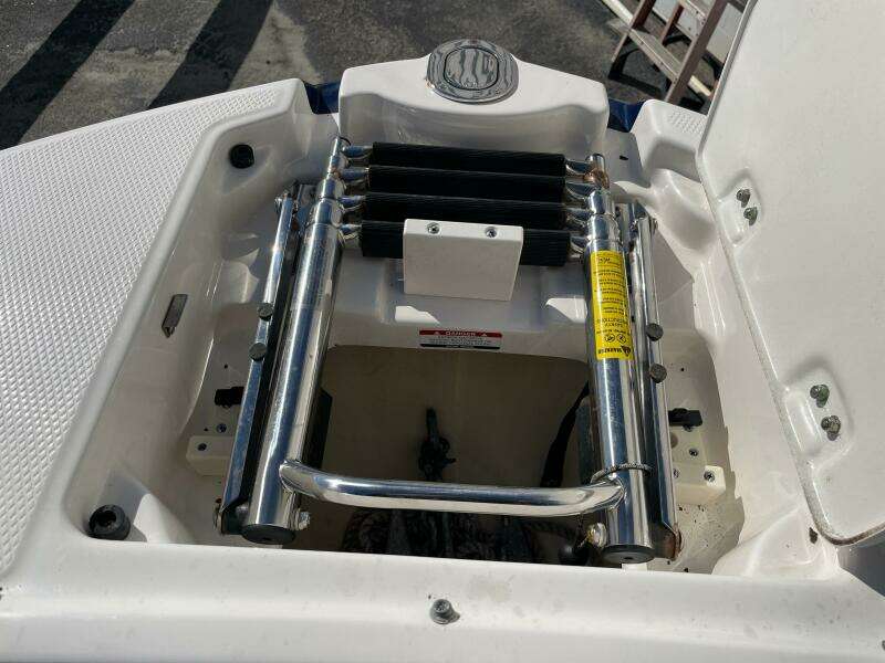 2016 Chaparral 210 Suncoast