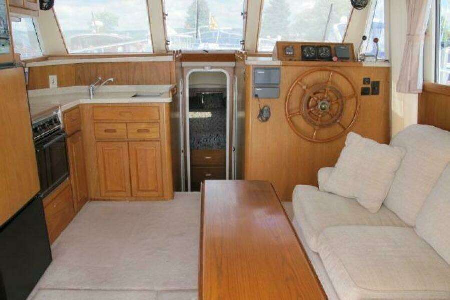 1999 Mainship 350
