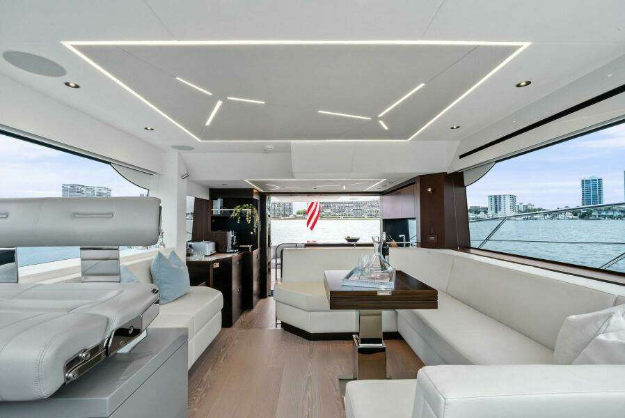 2025 Sunseeker 55 Manhattan