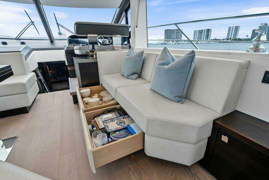 2025 Sunseeker 55 Manhattan