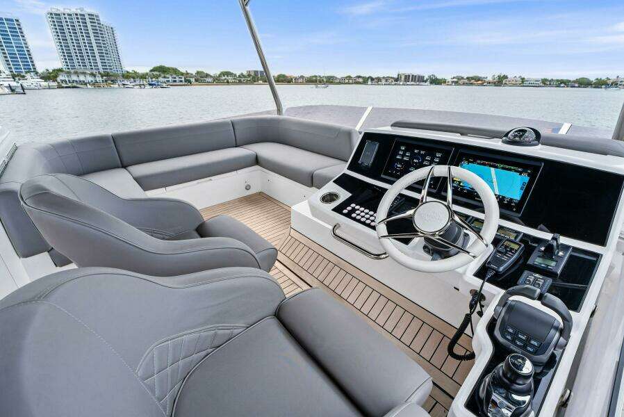 2025 Sunseeker 55 Manhattan