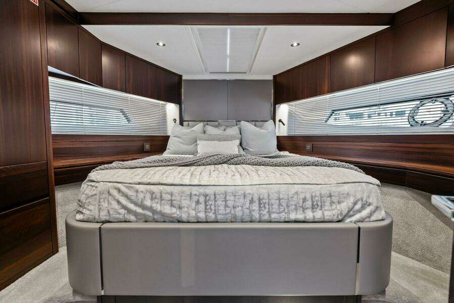 2025 Sunseeker 55 Manhattan