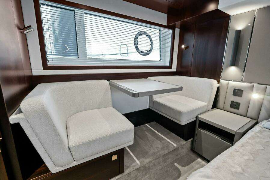 2025 Sunseeker 55 Manhattan