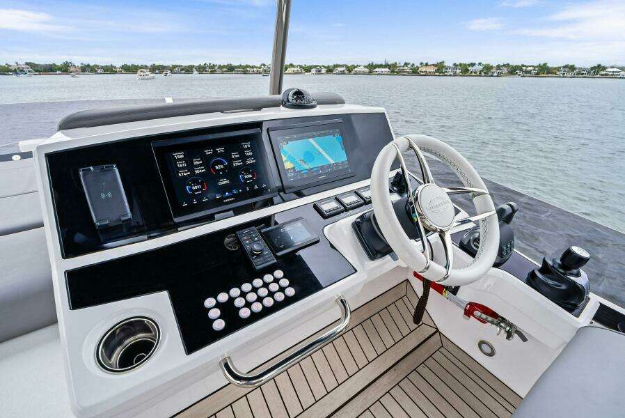 2025 Sunseeker 55 Manhattan