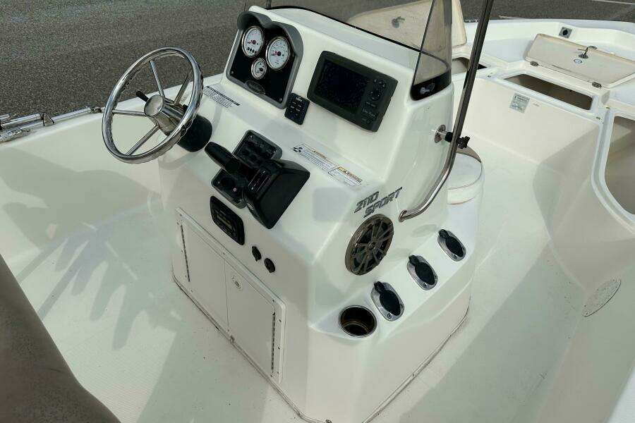 2015 NauticStar 2110 Sport