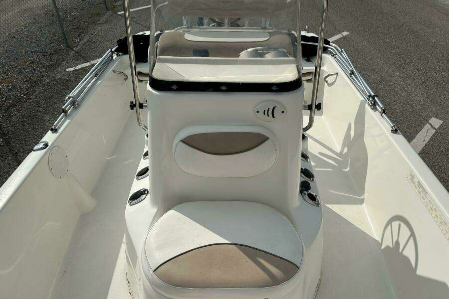 2015 NauticStar 2110 Sport