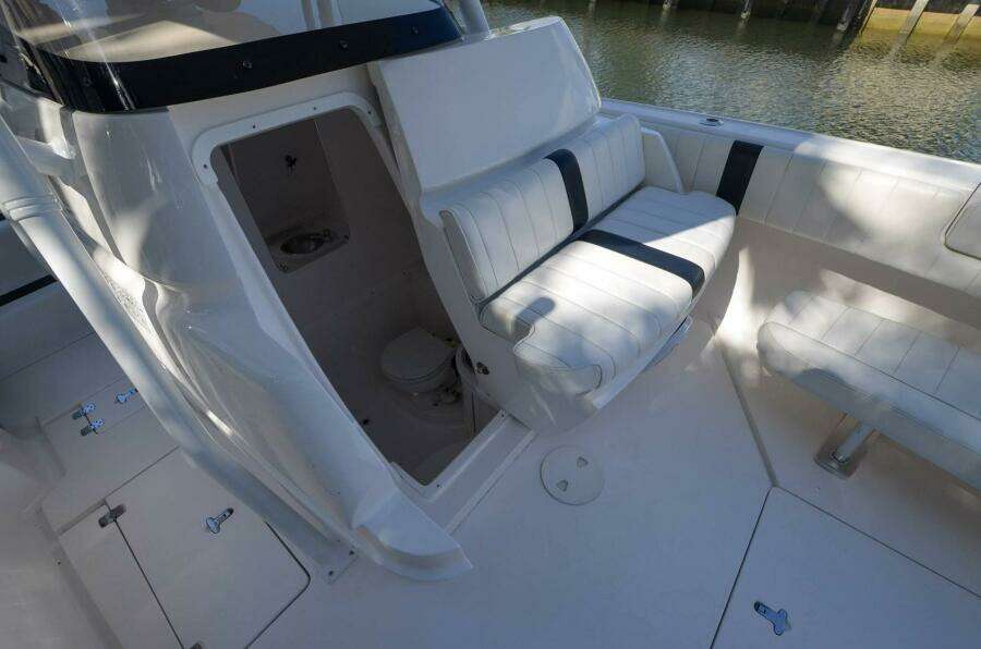 2013 Intrepid 300 Center Console