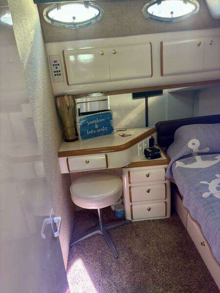 1995 Sea Ray 550 Sedan Bridge