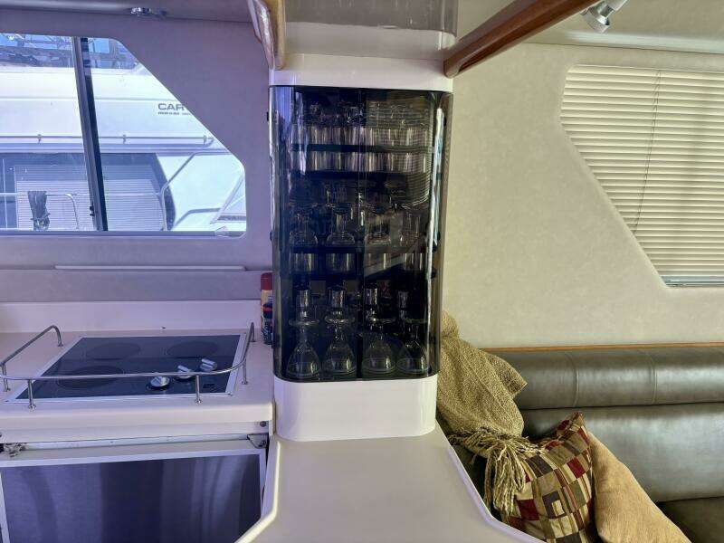 1995 Sea Ray 550 Sedan Bridge