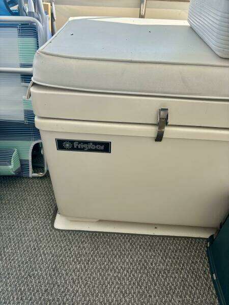 1995 Sea Ray 550 Sedan Bridge