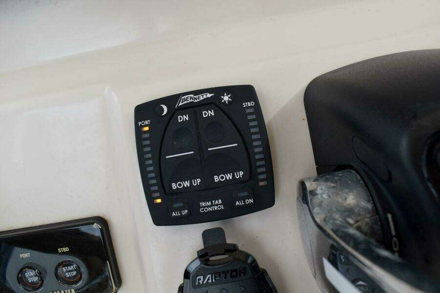 2012 Grady-White Canyon 271