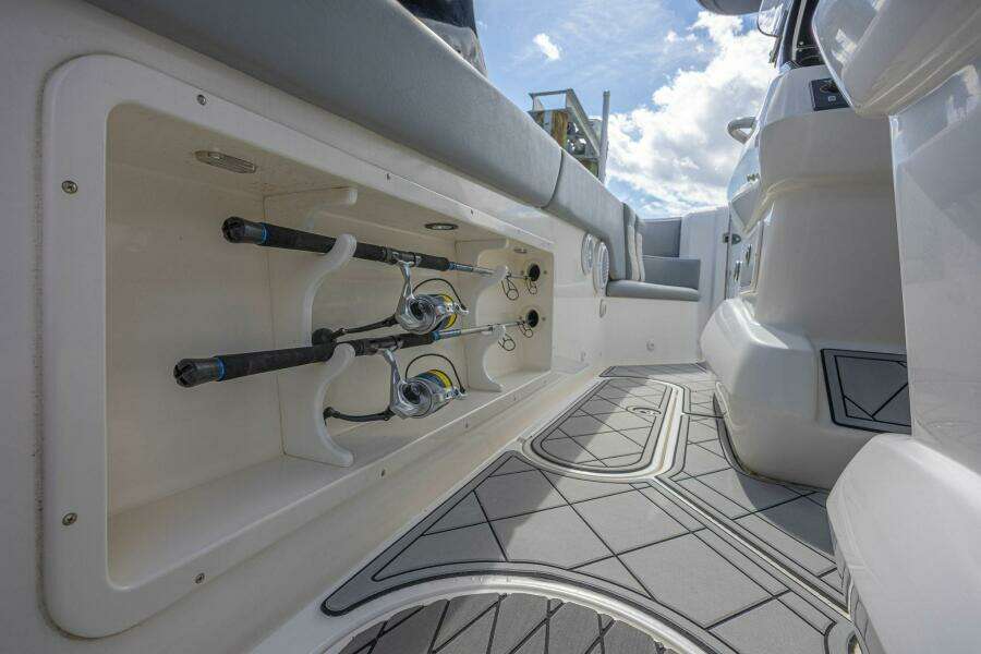 2010 Concept 4400 Sport Yacht