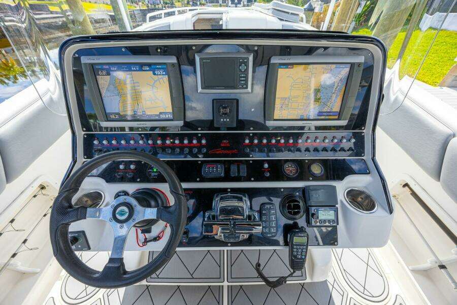 2010 Concept 4400 Sport Yacht