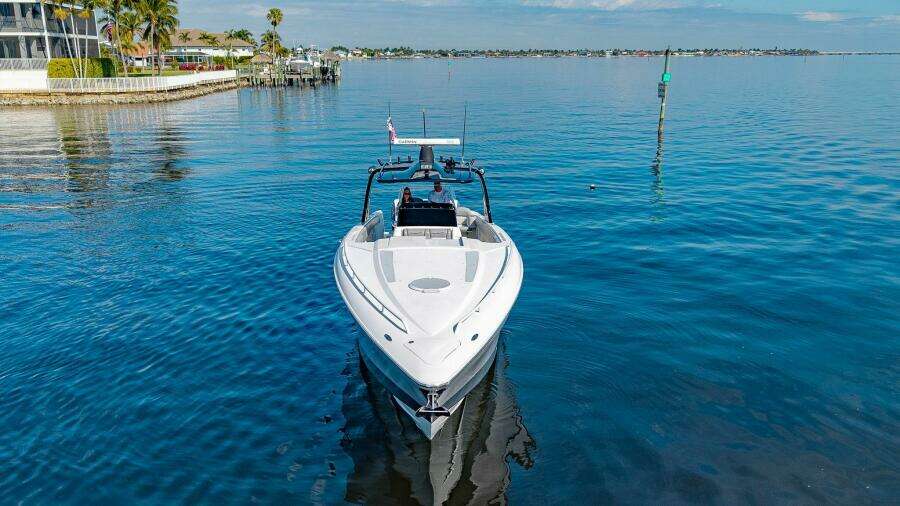 2010 Concept 4400 Sport Yacht