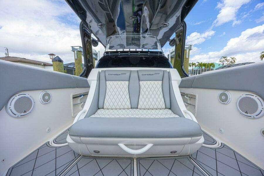 2010 Concept 4400 Sport Yacht