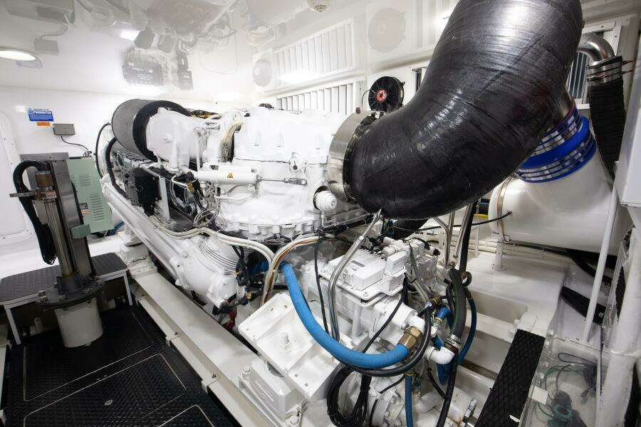 Viking 70 Convertible - Engine Room