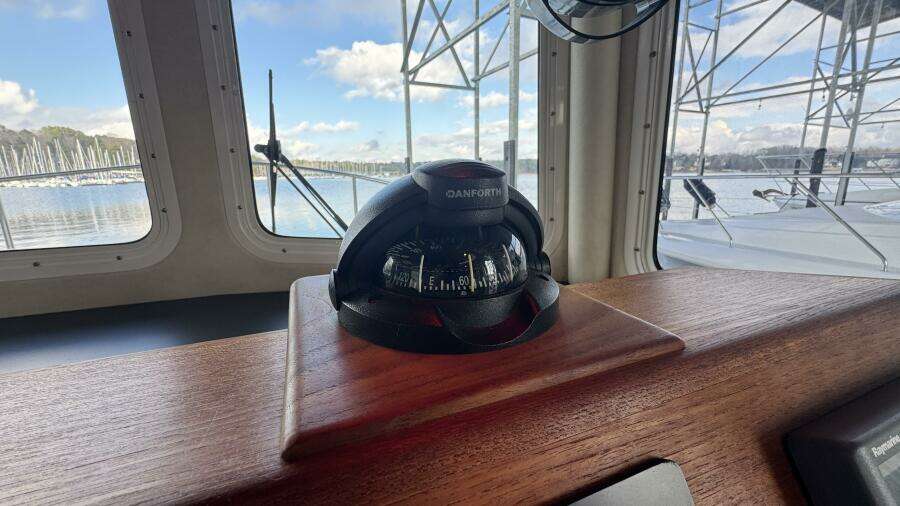 Electronics & Navigation Equipment