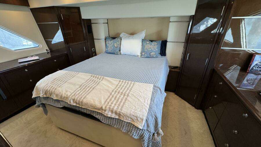 Full Beam Owners Stateroom