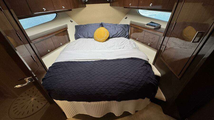 Forward VIP Centerline Queen