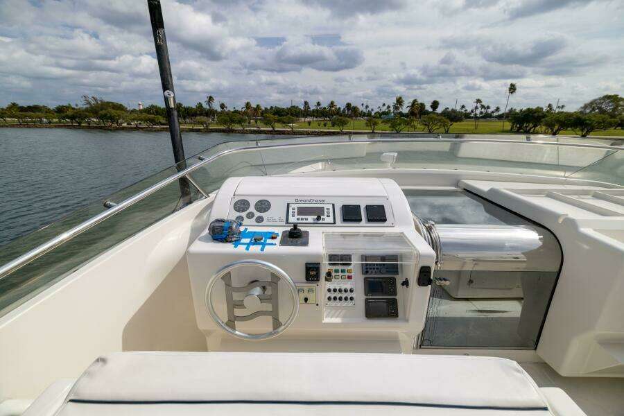 2001 Ferretti 94 Raised Pilothouse - Dreamchaser -Flybridge