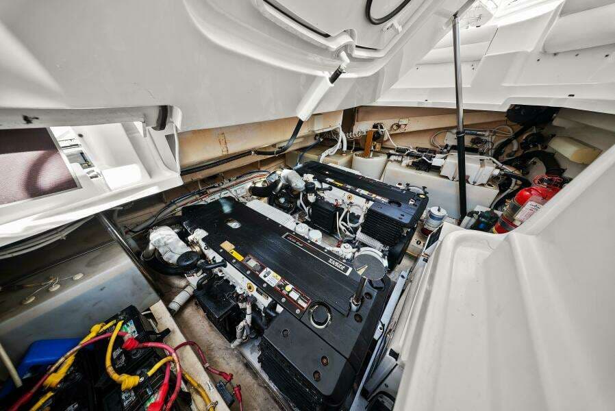2007 Tiara Yachts 4300 Sovran - Engine Room 
