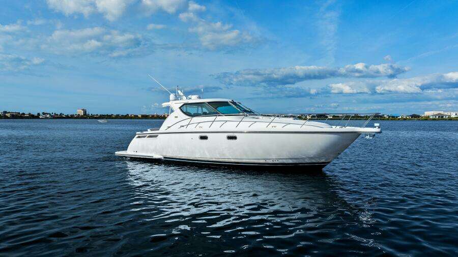 2007 Tiara Yachts 4300 Sovran - Profile
