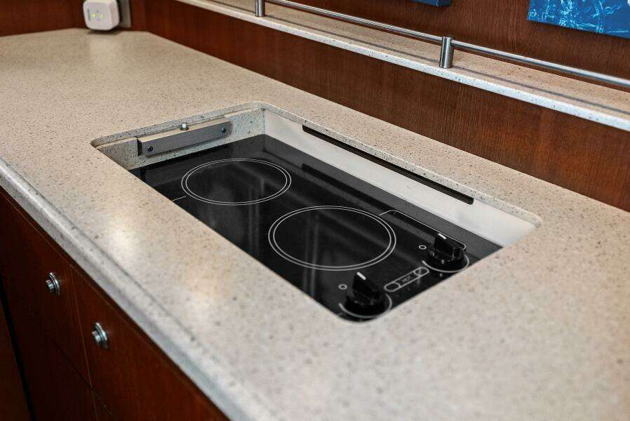 2007 Tiara Yachts 4300 Sovran - Galley