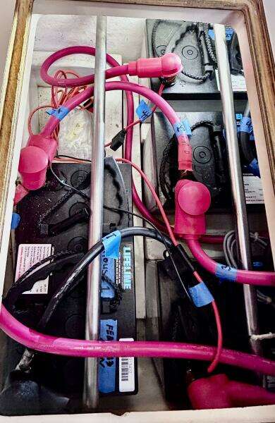 1999 Island Packet 320