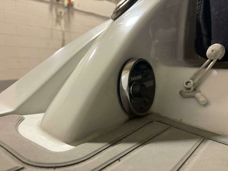 2019 Crownline 264 CR