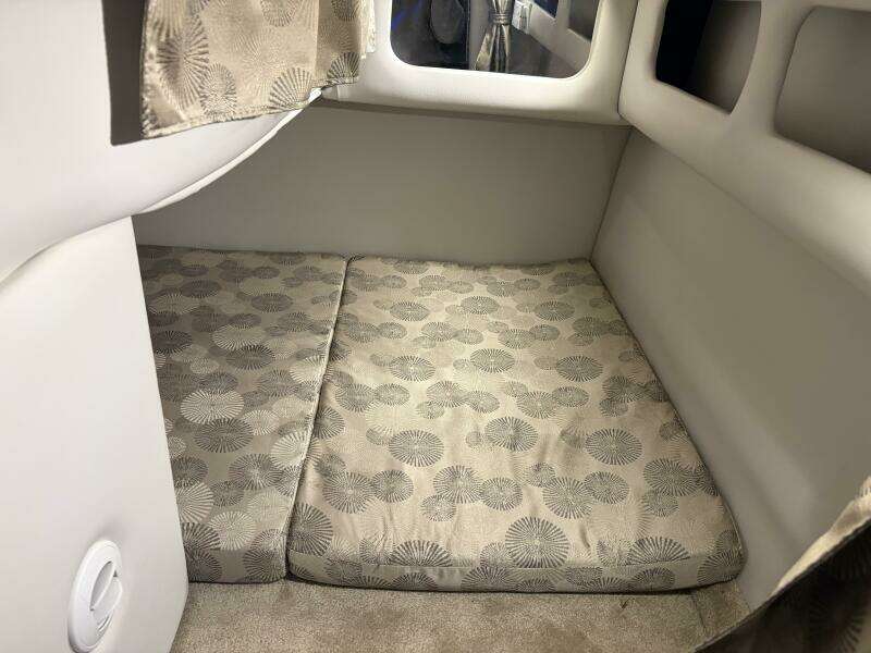 2019 Crownline 264 CR