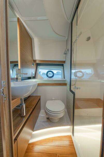 2025 Tiara Yachts 43 LE