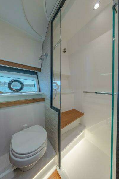 2025 Tiara Yachts 43 LE