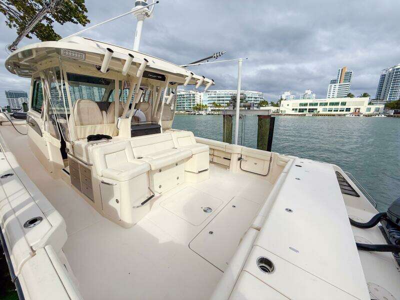 2022 Grady-White Canyon 456