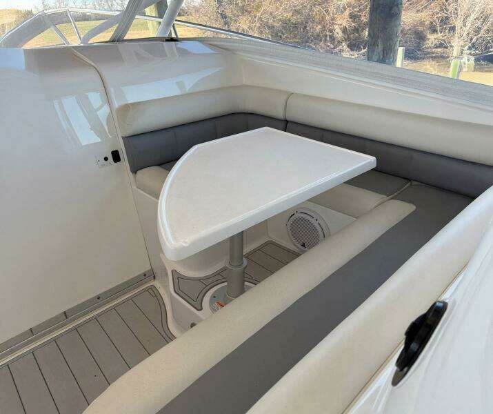 2017 Everglades 350 LX