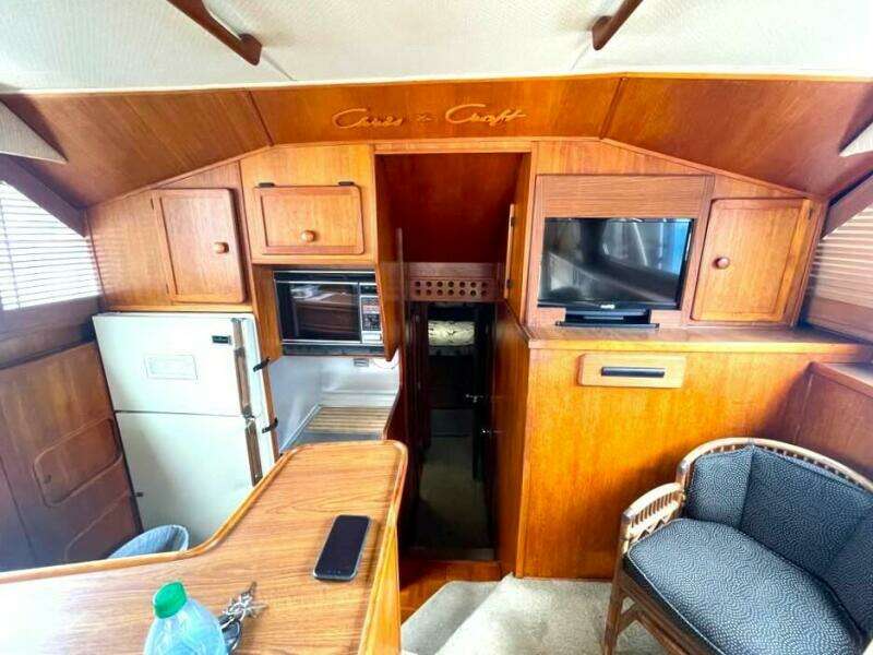 1986 Chris-Craft 422 COMMANDER