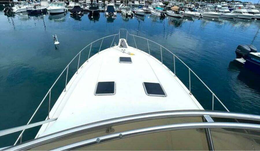 1986 Chris-Craft 422 COMMANDER