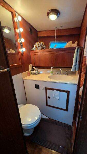 1987 DeFever 48 Tri Cabin