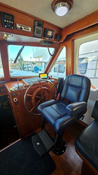 1987 DeFever 48 Tri Cabin