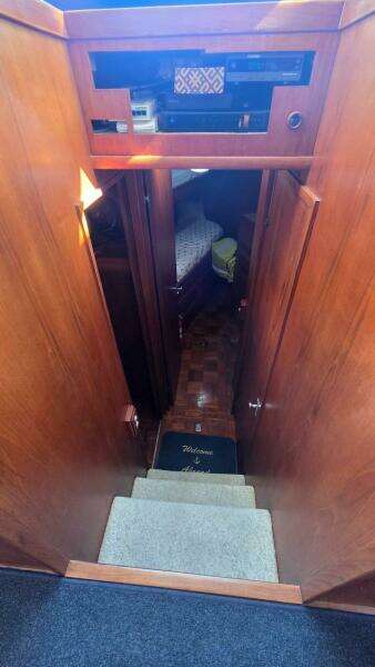 1987 DeFever 48 Tri Cabin