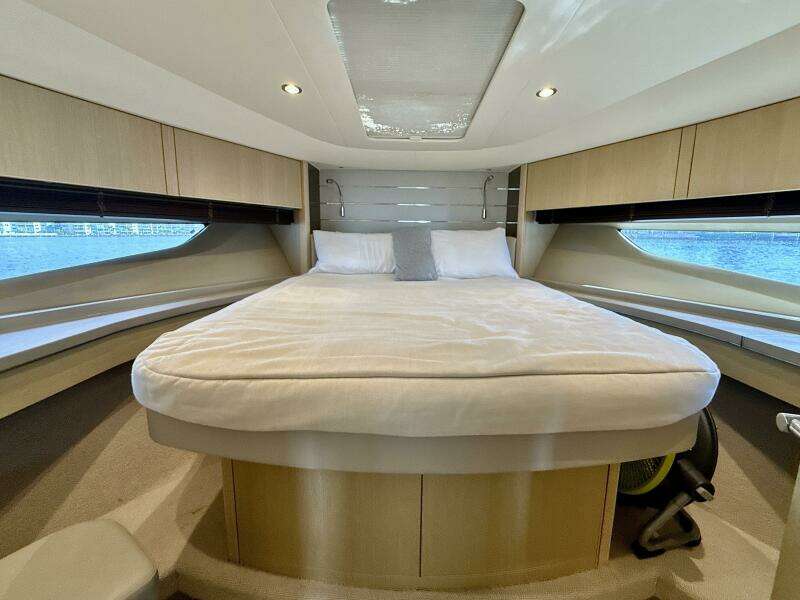 Princess 58 - IL CAPO - Forward VIP Stateroom