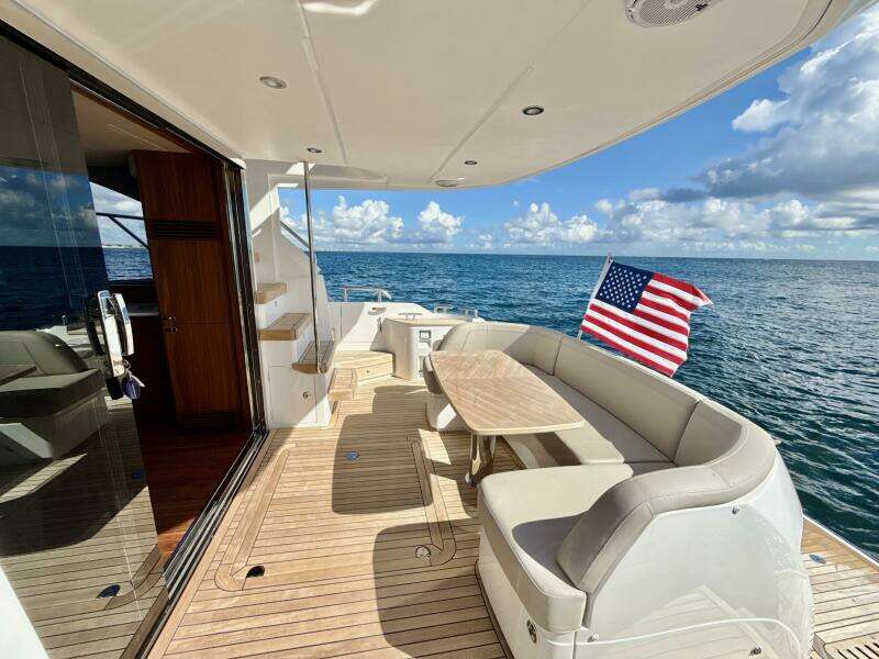 Princess 50 - Cockpit