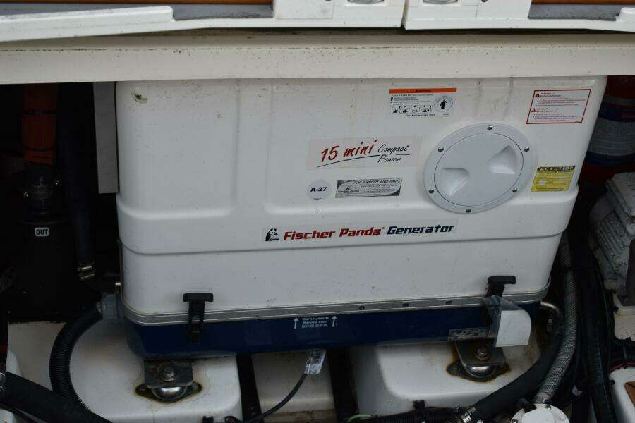 2023 Boston Whaler 405 Conquest