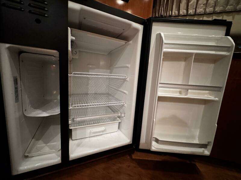 2005 Carver 36 Sedan