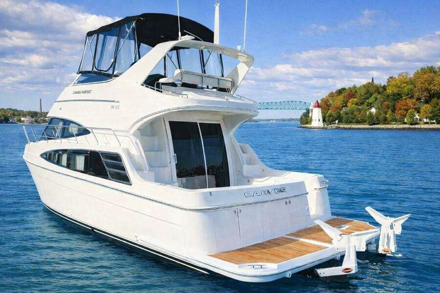 2005 Carver 36 Sedan