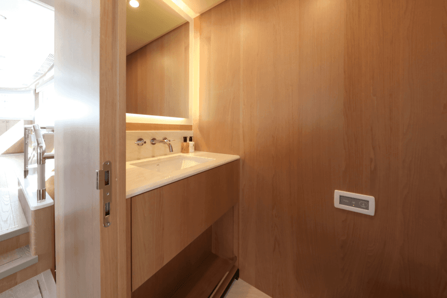 2025 Ocean Alexander 28L