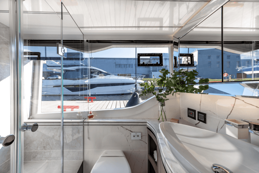 2025 Galeon 560 FLY