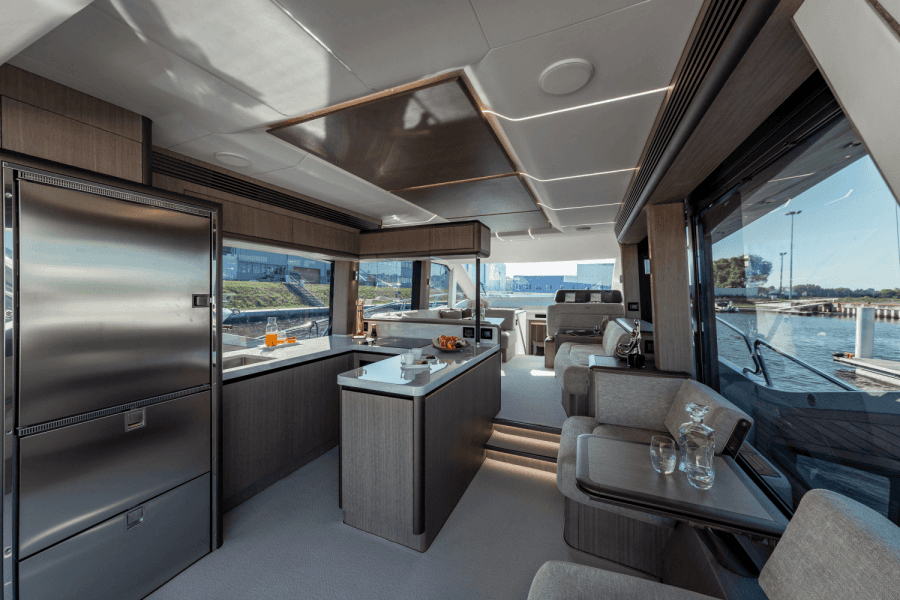 2025 Galeon 560 FLY